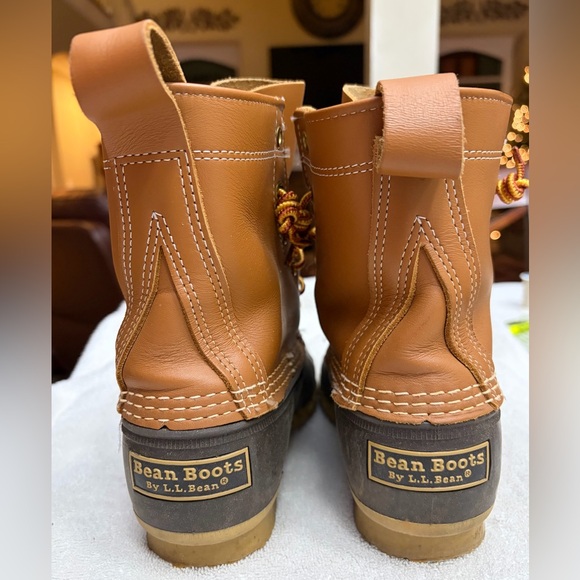 L.L. Bean Ladies Bean Boots in Tan and Brown AKA “Duck Boots” 🤎 - Picture 4 of 11